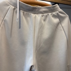 新品✨ユニクロドライスエットカーブパンツMの画像