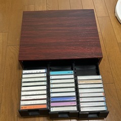 中古カセットテープ　纏めて80本　ケース付きの画像