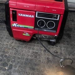 実働　ヤンマー　小型軽量　発電機　4サイクル　普通のガソリンで使用可能　YSG900の画像