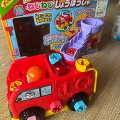 アンパンマン　ねじねじ　しょうぼうしゃの画像