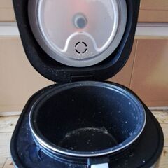 トースターと炊飯器二合炊きの画像