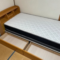 シングルベットフレーム　シングルベットマットの画像