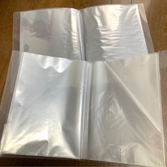 黄色バインダー＆A4の20ポケットファイル２冊:ペーパ製　グリーン系　B5バインダー(KOKUYO)・カード入れ＆ポストカード入れて・合わせて6冊の画像