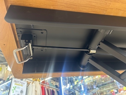 ジモティー割引?️【ジャングルジャングル 岸和田和泉インター店】昇降テーブル 和泉市 堺市 岸和田市 泉大津市 高石市 泉北郡熊取町