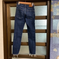 デニムパンツの画像