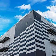 【新白岡駅より無料バスあり】軽作業！日用品のラベル張り・梱包・検査のお仕事の画像