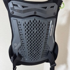 バイクチェストプロテクターの画像