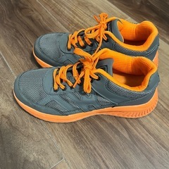 安全靴25.5センチ　WIDE WOLVES　　の画像
