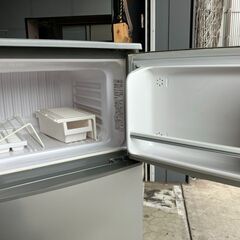 【差し上げます】冷凍・冷蔵庫 2ドア 片開き（右開き）RH-83T　の画像