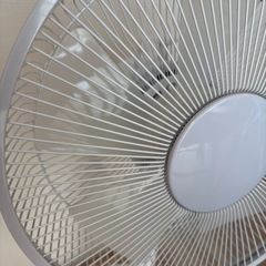 扇風機 ホワイトの画像