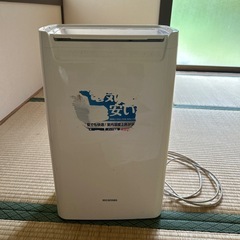 アイリスオーヤマ　衣類乾燥除湿機
の画像