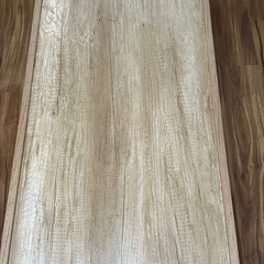 木目の美しいヴィンテージ調ローテーブルの画像