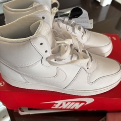 NIKE [ナイキ] エバノン  ホワイAQ1773-100 28.5cmの画像