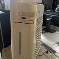 SHARP 空気清浄機 KC-H50-W 2018年製の画像