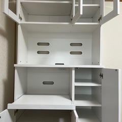 食器棚の画像