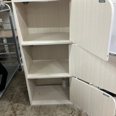 I 2509-189 カラーボックス扉付き3段(ホワイト) キズ汚れありの画像
