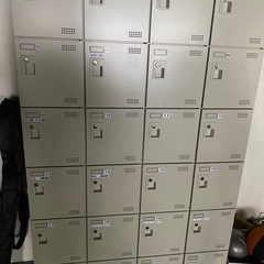 オフィス用の鍵付きロッカーです
の画像