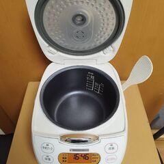 ヤマダ電機 炊飯器　5.5合炊き　2020年製の画像