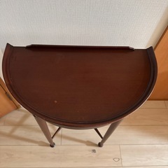 天然木物置テーブルの画像