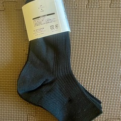 新品未使用 足のかたちに編んだ靴下 黒いソックス 25-27cm 4足組の画像
