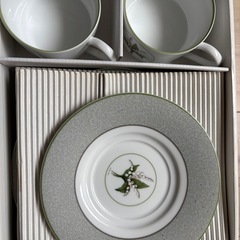 diorカップお皿セットの画像