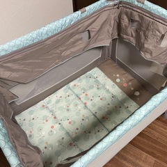 【無料】InGenuity の折畳式プレイヤード 、Deltababy Carry Cotの画像