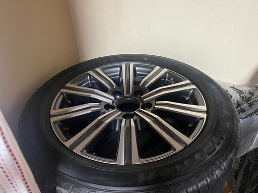 LX570純正オプションアルミタイヤ付き新車外し