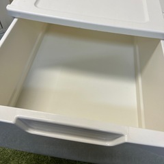 【リユース☆エコちょっぷ】アイリスオーヤマ　収納ケース　チェスト　プラスチック製の画像