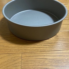 ケーキ型丸型　粉ふるい　計量カップ　コーヒードリッパー　アルミはく製蒸し焼きプレートの画像