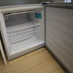 Haier 小型冷凍庫 38L の画像