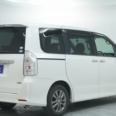 ✨両側電動スライドドア、エアロ、HIDヘッドライト、アルミホイール、3列シート、Bluetooth、フルセグナビ、バックカメラ、ETC付き！の画像