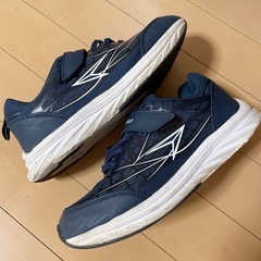 瞬足 スニーカー 22cm キッズ ネイビーの画像