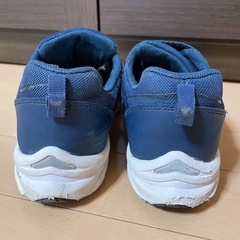 瞬足 スニーカー 22cm キッズ ネイビーの画像