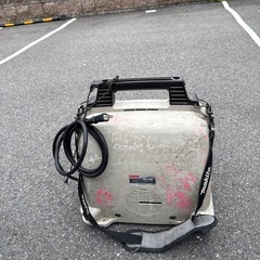 マキタ エアコンプレッサー AC700 100V 中古（メンテナンス済・軽量持ち運び便利）の画像