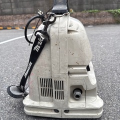 マキタ エアコンプレッサー AC700 100V 中古（メンテナンス済・軽量持ち運び便利）の画像