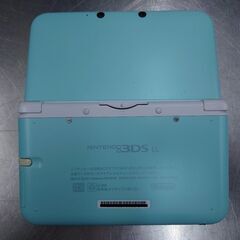 任天堂　ニンテンドー３ＤＳＬＬ　ミントｘホワイト　SPR-S-JPN-C0　充電器付きの画像