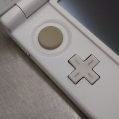 任天堂　ニンテンドー３ＤＳＬＬ　ミントｘホワイト　SPR-S-JPN-C0　充電器付きの画像