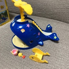 くじらのすべり台であそぼの画像