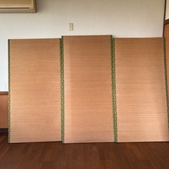 使用済み　畳３枚、椅子3脚の画像