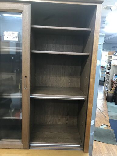 【リサイクルショップどりーむ鹿大前店】No.2106　食器棚　美品♪ リサイクルショップどりーむ鹿大前店 No.2106 食器棚 木目調