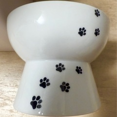 【新品未使用品！】猫用お皿の画像