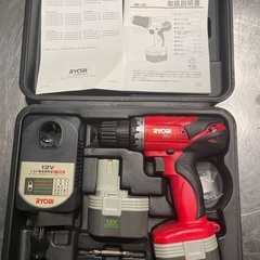 RYOBI 充電式ドリルドライバー BD-122 ケース付き（バッテリー2個・充電器付）の画像