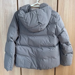 UNIQLO シームレスダウンパーカーの画像
