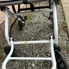 簡易 車椅子の画像