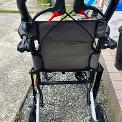 簡易 車椅子の画像