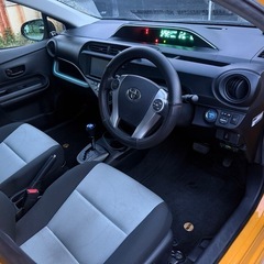 低走行！美車！アクア S ハイブリッド 車検受け渡し可能！の画像