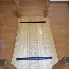 ダイニングテーブル（無垢タモ材）の画像