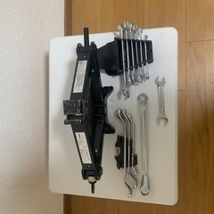 車用 ジャッキ タイヤ交換と度具 の画像