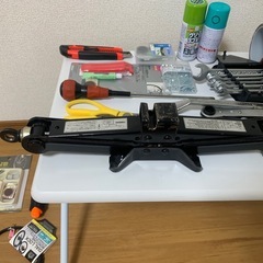 車用 ジャッキ タイヤ交換と度具 の画像