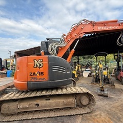 HITACHI ZAXIS 75USKピカピカの重機 早めに売りたい‼️の画像